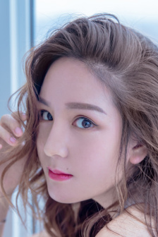 硕大粗长撑裂了小龙女